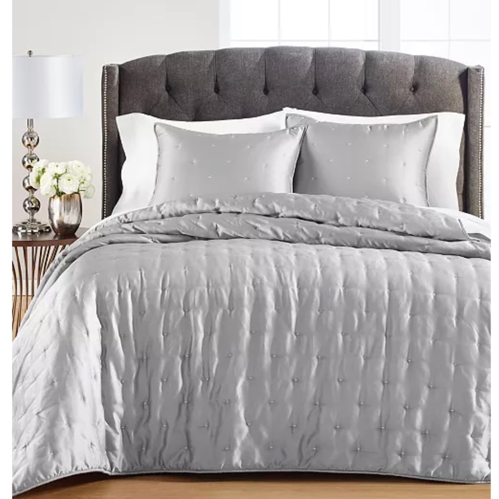 Martha Stewart Tufted Satin Quilt-Twin